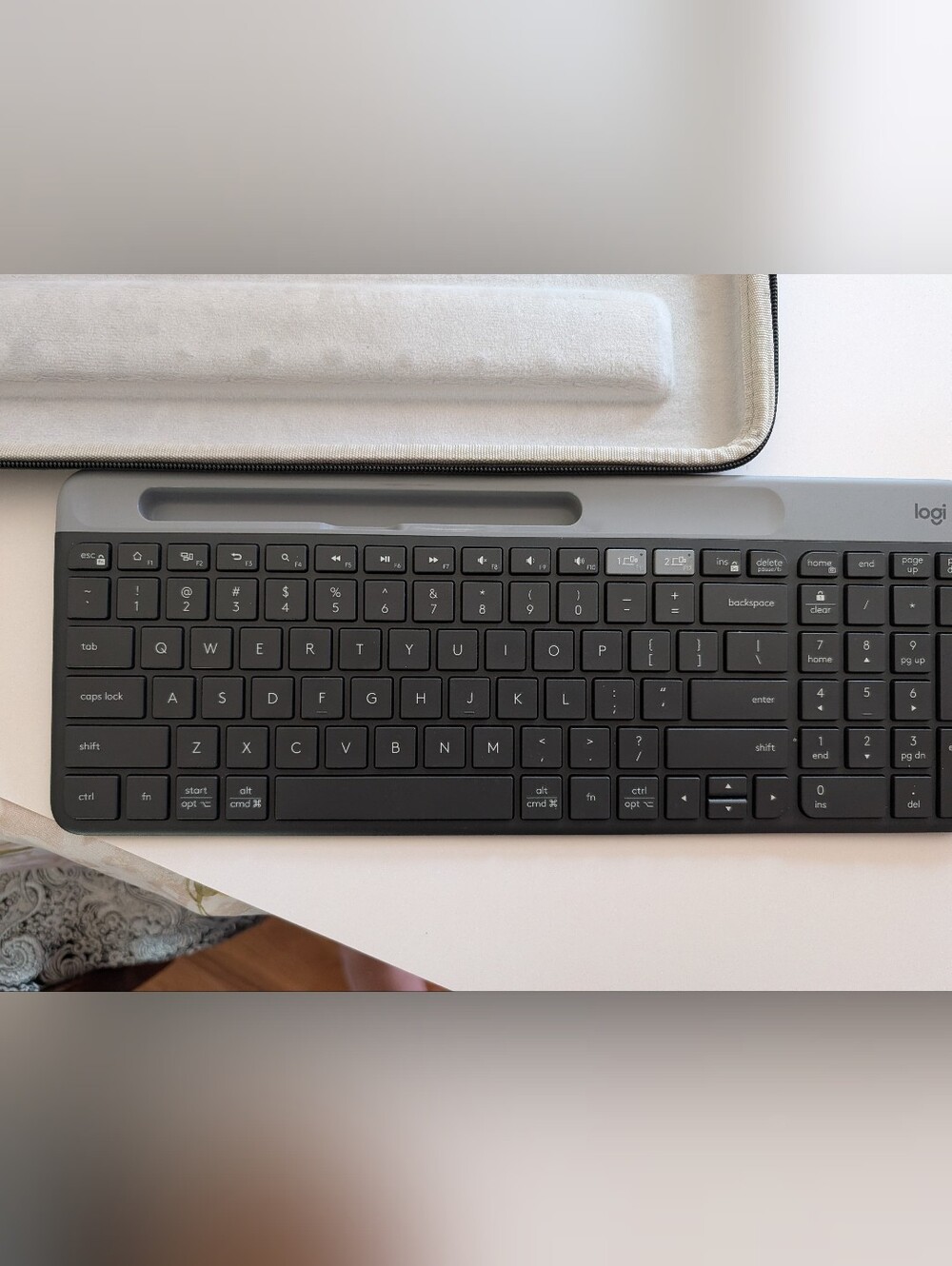 Logitech Black Slim Wireless Keyboard with Hard Case